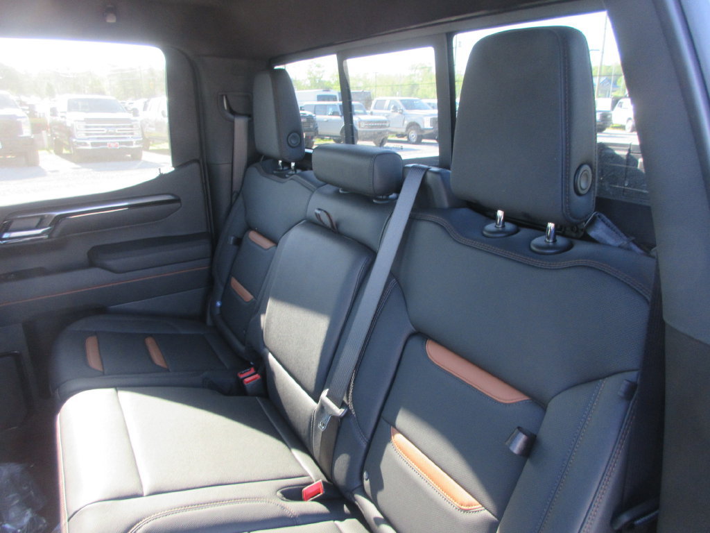 New 2026 GMC Sierra 1500 AT4 w/ AT4 Premium Package AWD/4WD image 17