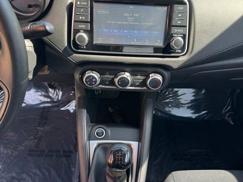 Used 2020 Nissan Versa S image 32