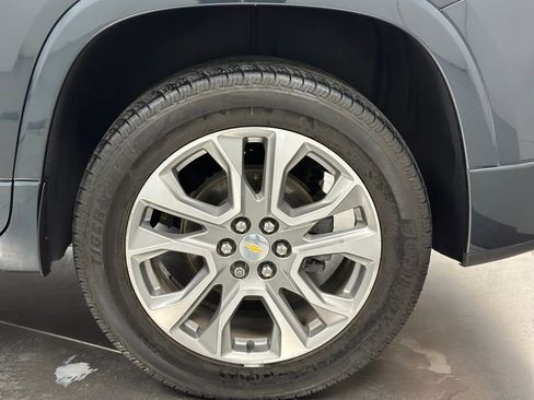 Used 2021 Chevrolet Traverse Premier image 26