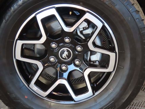 Used 2025 Ford Bronco Outer Banks image 7