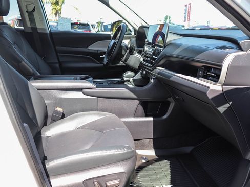 Certified 2025 Toyota Grand Highlander AWD Hybrid image 20