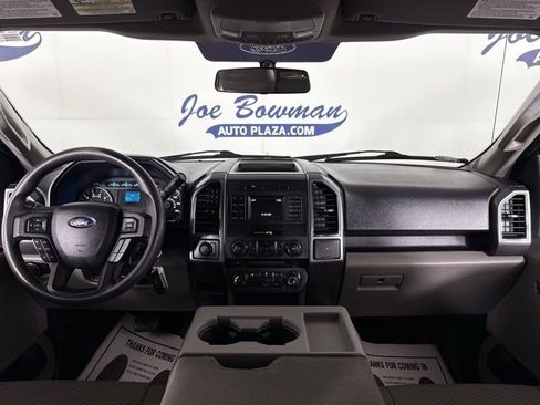 Used 2017 Ford F150 XLT image 10