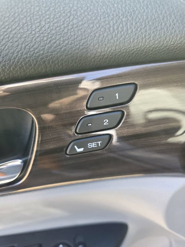 Used 2017 Honda Accord EX-L image 11