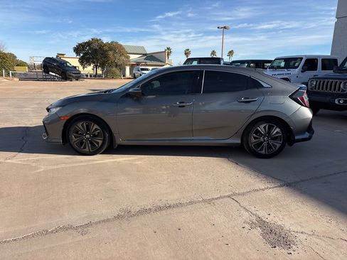 Used 2018 Honda Civic EX image 8