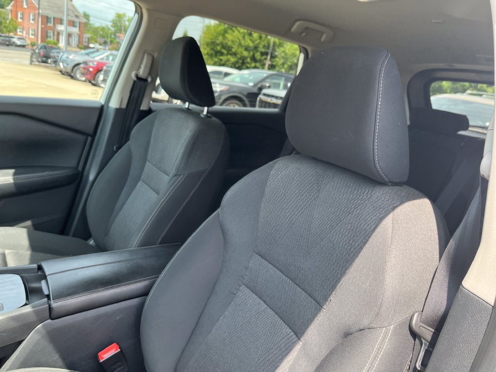 Used 2024 Nissan Rogue SV FWD image 12