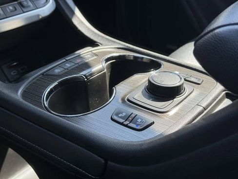 Used 2020 GMC Acadia SLT w/ Driver Alert Package II FWD image 28