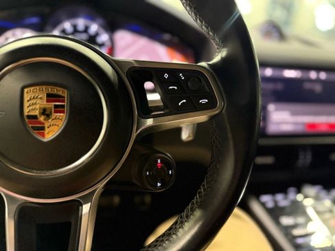 Used 2021 Porsche Cayenne S image 22