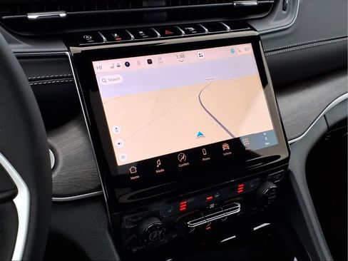 New 2025 Jeep Grand Cherokee L Limited image 24