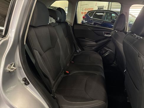 Used 2022 Subaru Forester Premium AWD/4WD image 19