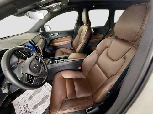 Certified 2024 Volvo XC60 B5 Plus w/ Protection Package Premier AWD/4WD image 22