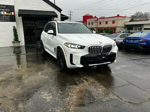 Used 2024 BMW X5 xDrive40i w/ M Sport Package image 7