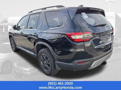 Used 2023 Honda Pilot TrailSport image 7