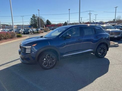 New 2026 Nissan Kicks SR w/ SR Premium Package image 3