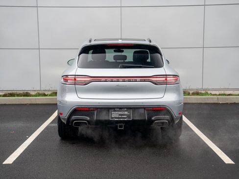 Used 2025 Porsche Macan image 7