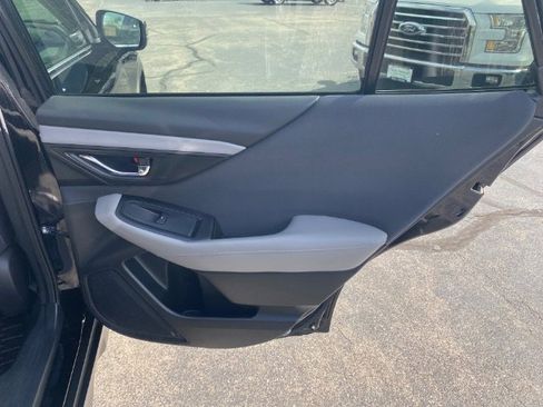 Used 2022 Subaru Outback Premium AWD/4WD image 16