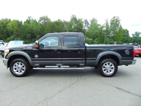 Used 2011 Ford F250 Lariat w/ Lariat Interior Pkg AWD/4WD image 1