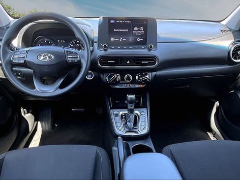 Used 2022 Hyundai Kona SEL w/ Cargo Package AWD/4WD image 7