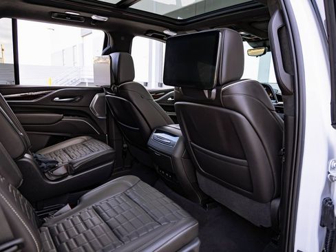 Used 2021 Cadillac Escalade Sport Platinum image 26