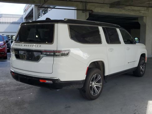 Used 2023 Jeep Grand Wagoneer L 4WD image 2