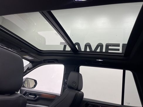 New 2026 GMC Yukon Denali w/ Sun & Power Step Package image 12