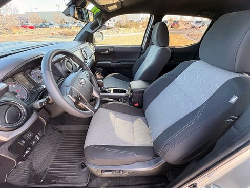 Used 2023 Toyota Tacoma TRD Sport w/ Advanced Technology Package image 12