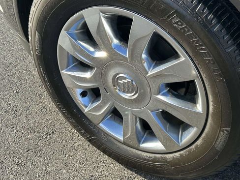 Used 2017 Buick Enclave Leather w/ Trailering Package image 9