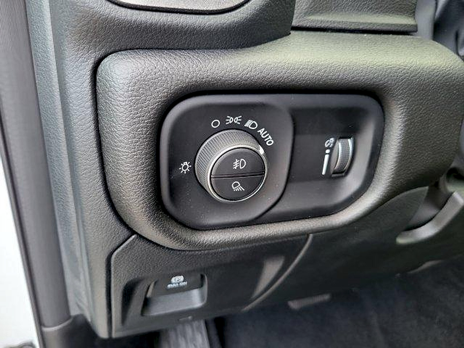 Used 2025 RAM 1500 Tradesman RWD image 28