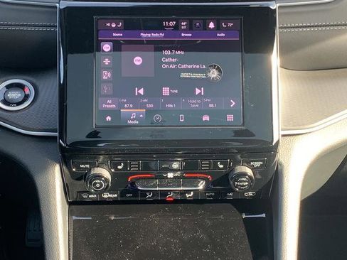 New 2025 Jeep Grand Cherokee L Altitude image 23