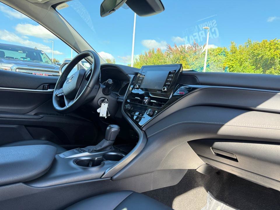 Used 2023 Toyota Camry SE FWD image 34