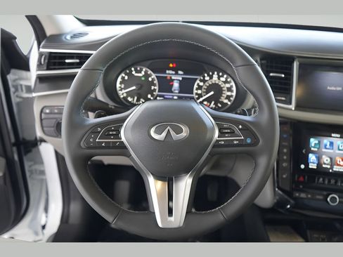New 2025 INFINITI QX50 Luxe image 11