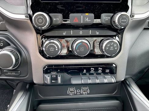 New 2026 RAM 1500 Big Horn AWD/4WD image 15