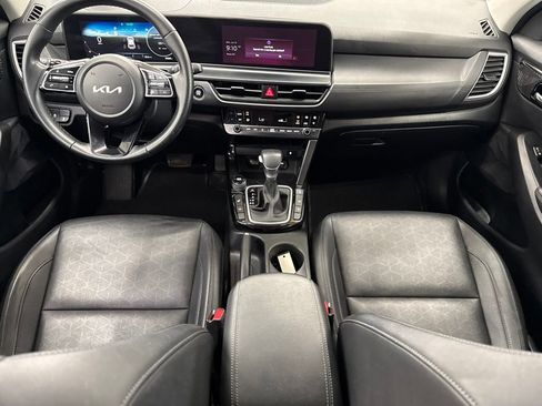 Used 2024 Kia Seltos EX AWD/4WD image 18