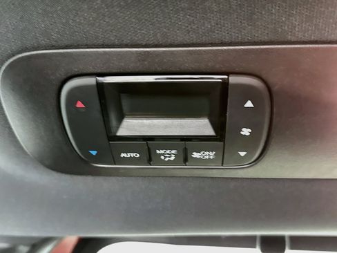 Used 2025 Honda Odyssey Sport-L image 27