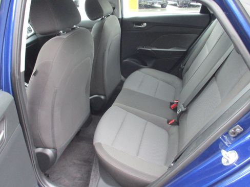 Used 2021 Hyundai Accent SE FWD image 12