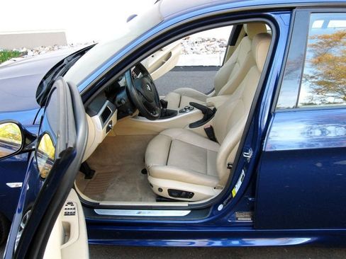 Used 2011 BMW 335i Sedan image 14