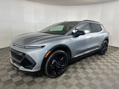 Used 2024 Chevrolet Equinox EV RS image 7