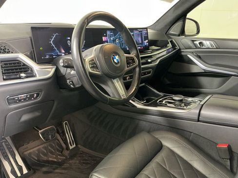 Certified 2023 BMW X7 xDrive40i w/ M Sport Package image 21