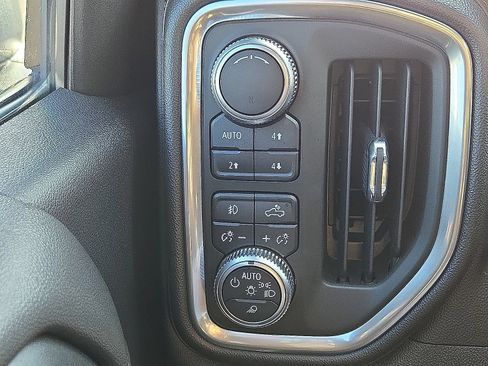 Used 2019 GMC Sierra 1500 AT4 w/ AT4 Premium Package AWD/4WD image 25