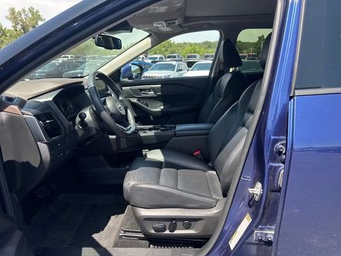 Used 2023 Nissan Rogue SL AWD/4WD image 16