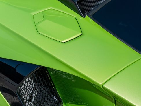 Used 2021 Lamborghini Aventador SVJ AWD/4WD image 22