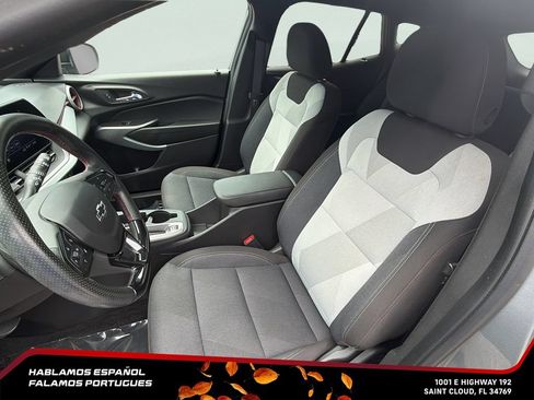 Used 2024 Chevrolet Trax RS w/ Driver Confidence Package FWD image 14