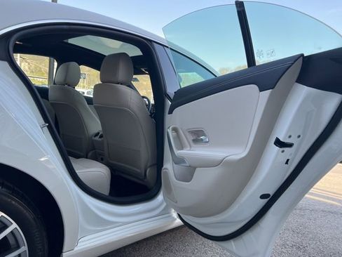 Used 2025 Mercedes-Benz CLA 250 4MATIC image 23