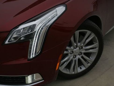 Used 2019 Cadillac XTS Luxury image 3