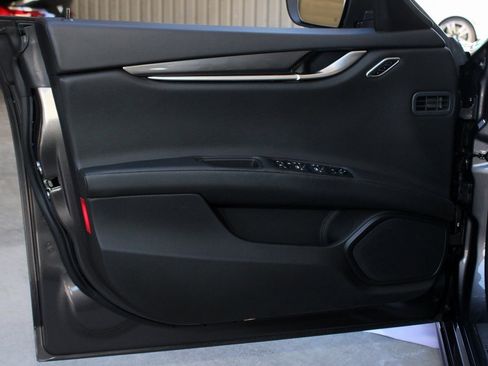 Used 2020 Maserati Ghibli image 18