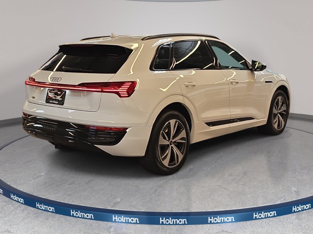 Certified 2024 Audi Q8 e-tron Premium Plus AWD/4WD image 5