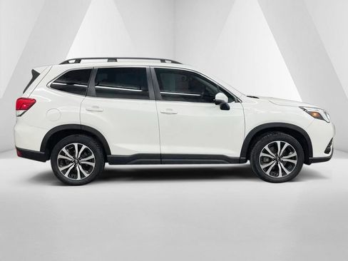 Used 2023 Subaru Forester Limited AWD/4WD image 8