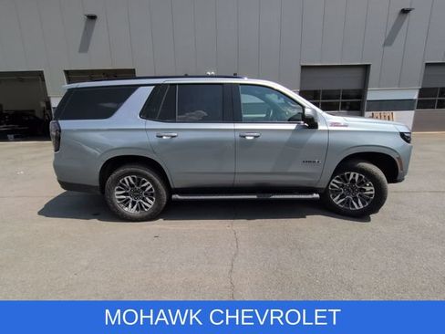 Used 2025 Chevrolet Tahoe Z71 w/ Comfort Package AWD/4WD image 6