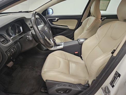 Used 2018 Volvo S60 T5 Dynamic w/ Vision Package image 8
