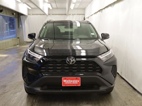 Used 2025 Toyota RAV4 XLE image 4
