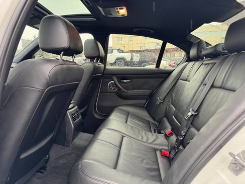 Used 2011 BMW M3 Sedan image 36